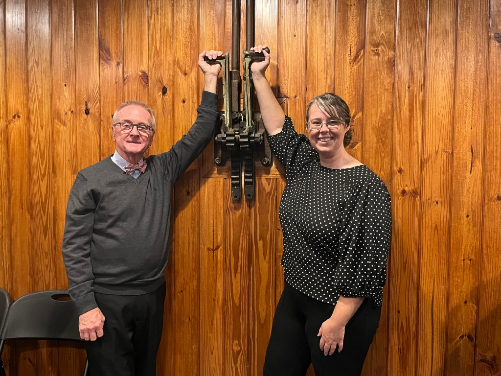 Tifton community honors arts advocate’s retirement